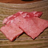 和牛とタン 焼肉 とみ 新橋本店 - 