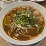 マッサマン タイキッチン - トムヤムヌードル