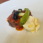 プントミーノ - ハンバーグ、肉肉しいタイプ