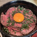 和牛焼肉 牛WAKA丸 - ローストビーフ丼