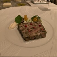 レザンファン ギャテ - 仔うさぎと豚足のテリーヌ レザンファン ギャテ - 仔うさぎと豚足のテリーヌ