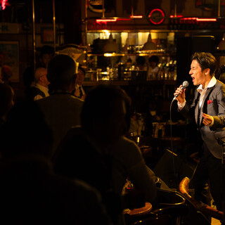 プロアーティストによる"LIVE演奏"