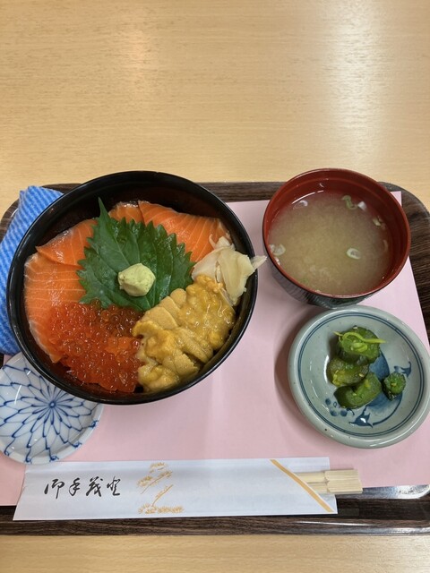 丼専門店 海たろう - 志津川（海鮮丼）の写真