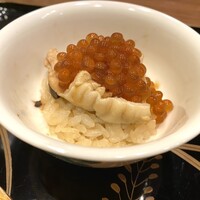 あなごと日本酒 なかむら - <御凌ぎ> あなごの蒸し寿司（すじこ）
