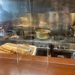 うなぎ いけだ - 暑い厨房。。。大変です