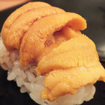 のげ - 「雲丹」：艶やかな磯の香り、
      野性味に富んだ濃厚な旨みが溢れながら…
      余韻がなんとも優雅！
      