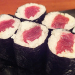 のげ - 「鉄火巻き」：この海苔…とても味が濃い！
      鮪の甘さと海苔の香りと旨みで
      まさに“〆”と言える醍醐味♪
      