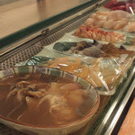 のげ - カウンターは12席。目前には、丁寧に下処理をしたネタが♪