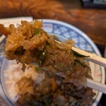 久良一 - タレがしっかり染み込んだかき揚げ丼