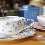 喫茶エンデバー - コーヒーや紅茶を並べた集合写真