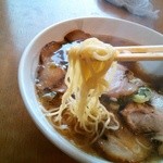 中華食房 チャングイ - 縮れ中太麺