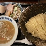 三ツ矢堂製麺 池袋サンシャイン60通り店