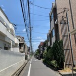 13 - 後は住宅街の中を真っ直ぐ　