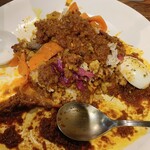 13 - 特製スパイスカレー 大盛　スリランカ風に混ぜこぜにしていただきました