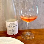 La couleur d'ete - ペアリング＃３ 徐々にギアを上げてくる料理に合わせて、ワインも深く、重くなっていきます。