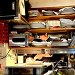 La couleur d'ete - 食べてる間も、シェフは奥で何やらやってます。