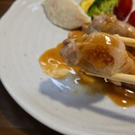 キッチン ブルー グローブ - １つ目のチキン