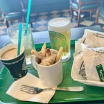 ラッキーピエロ マリーナ末広店 - 