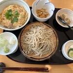 そば一仁 - 親子丼セット1350円　副菜も甘味も美味しかった