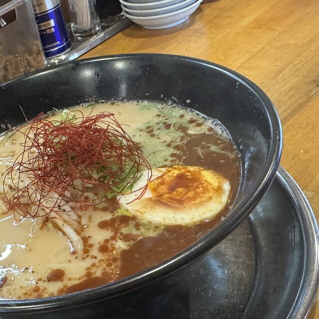 とんこつラーメン ジャラン ラスタレゲエ店 （馬乱） - 梁瀬/ラーメン