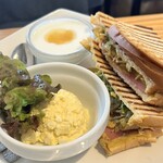 珈琲農園直営店　mol cafe - 