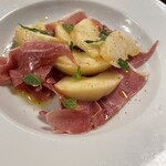 アンティカ・オステリア・ダル・ポンピエーレ - モモと生ハムの前菜