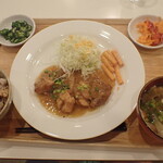 トーコーキッチン - 照り焼きチキン　副菜二品、豚汁　ご飯