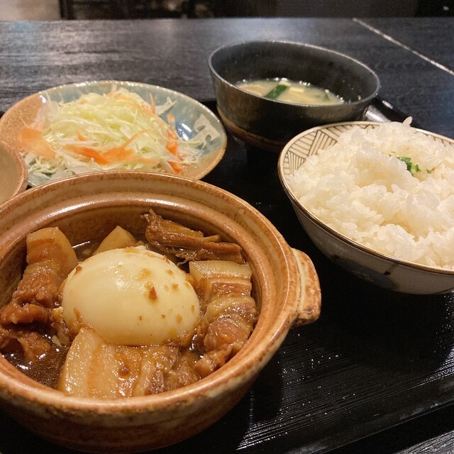 Vietnamese  SAU QUAN