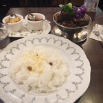 トマト - ビーフタンカレー　季節の野菜