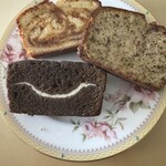 カフェ ヒコ - テイクアウトしたパウンドケーキ