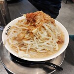 メガ豚パンチ - 