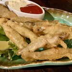 はれるや - 【フィッシュ＆チップス】「フィッシュ」はワカサギの唐揚げ