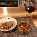 チェッカー - ホルモンと煮込み