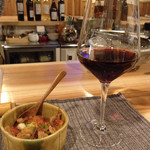 チェッカー - 煮込みとワイン