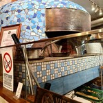 ピッツェリア エ オステリア パドリーノ - この店の心臓ともいえる薪窯さま