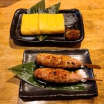 旬彩酒房 わらじ - 自家製つくね、だし巻き卵
