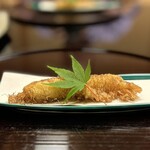 よし町 - めちゃうめええええええええええええええええええ！
      ヤングコーンの天麩羅だいすきなん！！
      鞘も食べられるタイプ！
      身と鞘の間らへんが少しトロっとしてるのも最高。