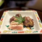 よし町 - 砂肝が繊細な質感のジャキジャキ感で凄く好き！プリプリじゅわー！！
      ササミしっとり〜！