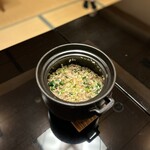 よし町 - 白米2号食べたけど、炊き込みご飯も食べるwww残ったらお土産でくれるよー！