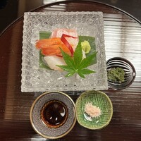よし町 - 右端にある海老卵は磯臭さとかなくて海の味のプチプチしてた！良い食体験！
                      ぎゃーーーーめっちゃエンガワうめええええええええええええ！