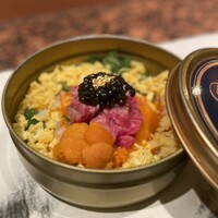 肉割烹 肉かぶく - 宮崎牛カイノミ、雲丹、キャビアの小丼