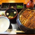 あつた蓬莱軒 本店 - ひつまぶしのご飯大盛(2)