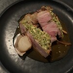 イヴォワール - 小江戸黒豚 ロース肉のロースト 香草風味 グリーンペッパーソース
