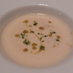 ホワイトアスパラガスのヴルーテ