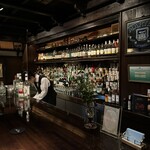 バー　アルシェ - バーテンダーさんが作ってるところ