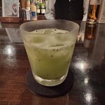 バー　アルシェ - ウォツカベース。キウイとグレープフルーツのカクテル。