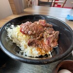 肉どんぶり専門店 丼の市まつ - 牛レアステーキ丼100g