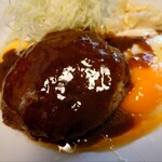 ウチョウテン - ハンバーグwith半熟目玉焼き