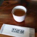 蕎麦游膳 阿部 - お茶とおしぼり（H26.2.20撮影）