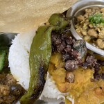 BLOCK HOUSE 水曜カレー - 